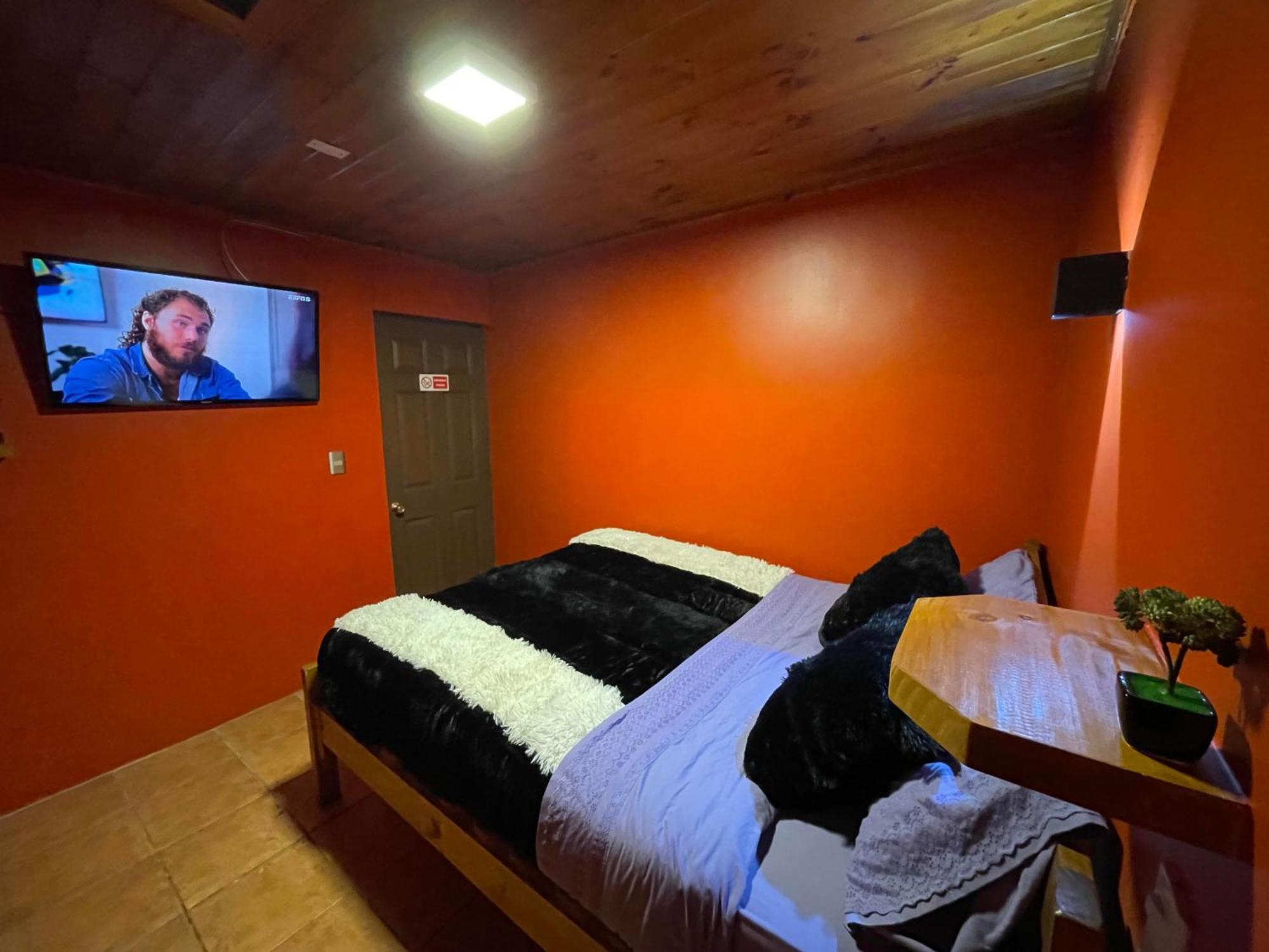 Residencial Don Santiago Bed & Breakfast ตัลกา ภายนอก รูปภาพ