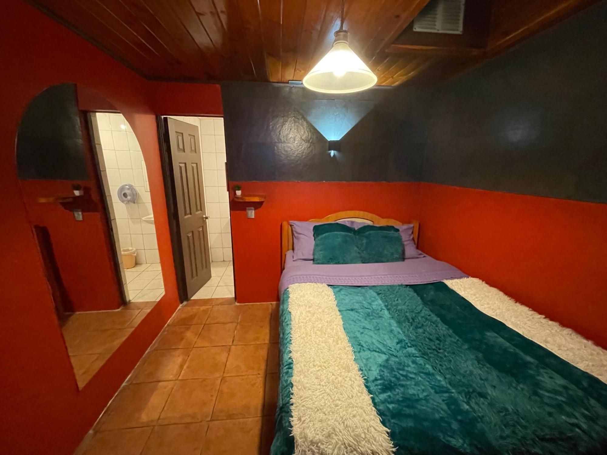 Residencial Don Santiago Bed & Breakfast ตัลกา ภายนอก รูปภาพ