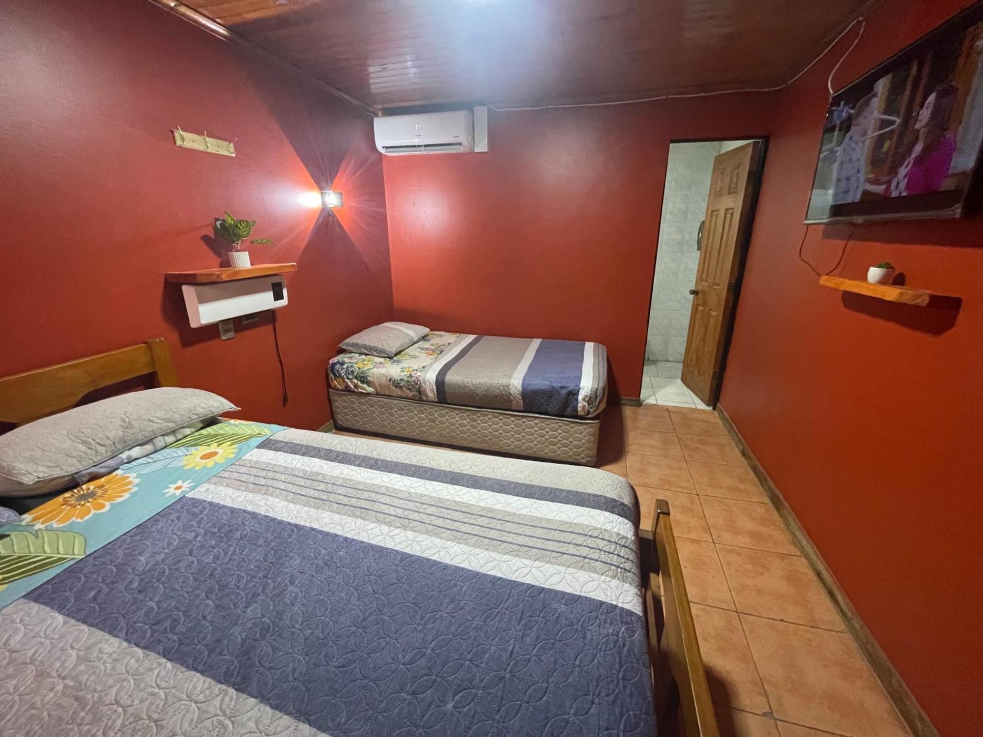 Residencial Don Santiago Bed & Breakfast ตัลกา ภายนอก รูปภาพ